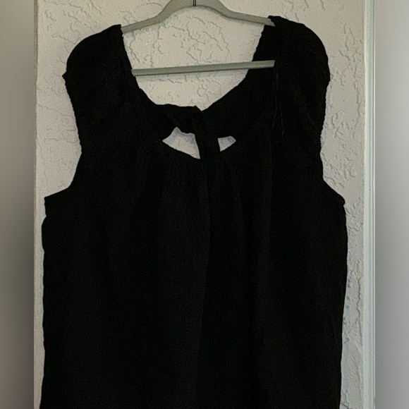 Old Navy Tie Back Cutout Black Blouse - Picture 2 of 12